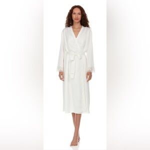Flora Nikrooz Showstopper Robe Ivory Size M